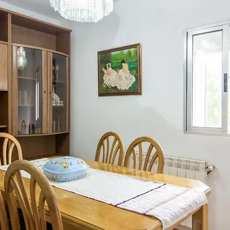 Stunning In With Kitchen Ourense